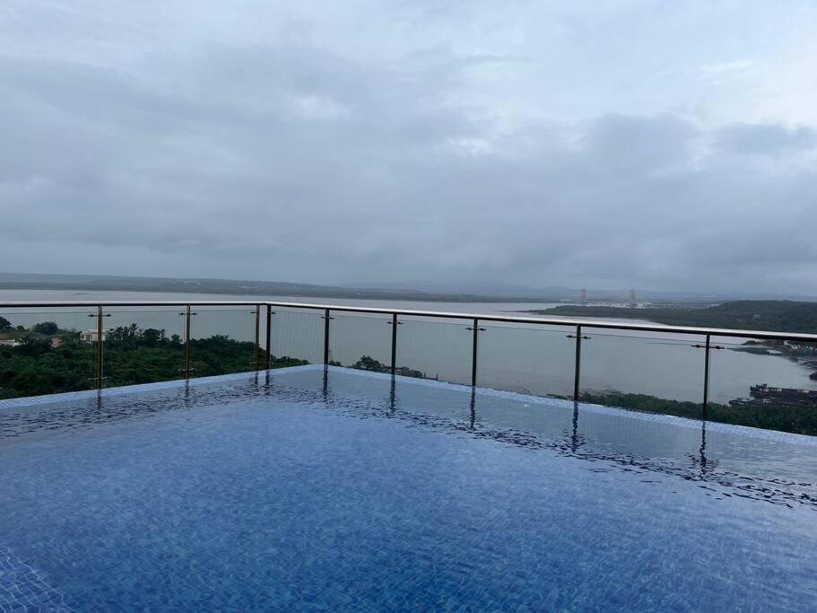 Studio Apt With Rooftop Panoramic Views @ Dabolim Vāsco Da Gāma Eksteriør bilde